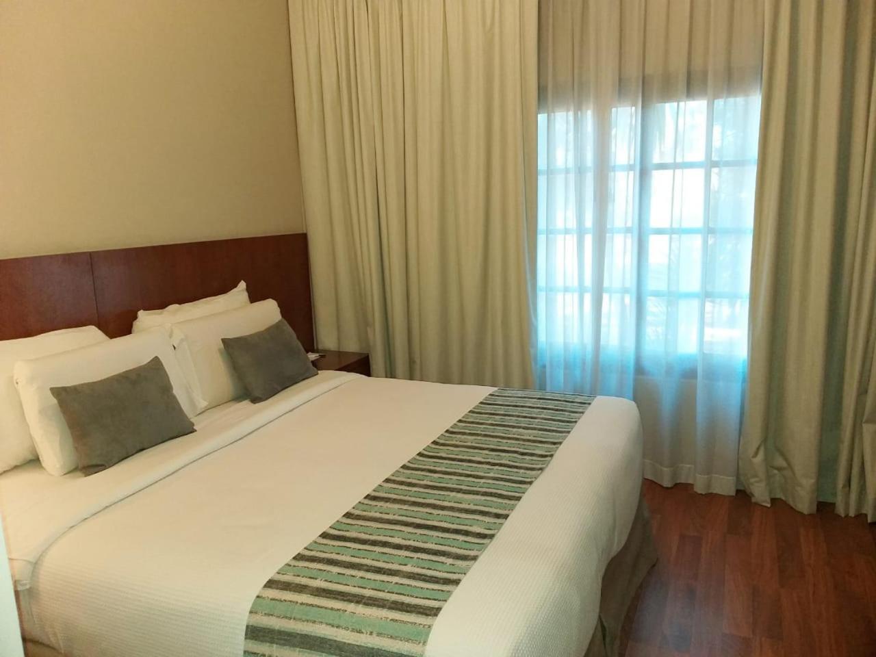 Howard Johnson Resort&spa Escobar 3*